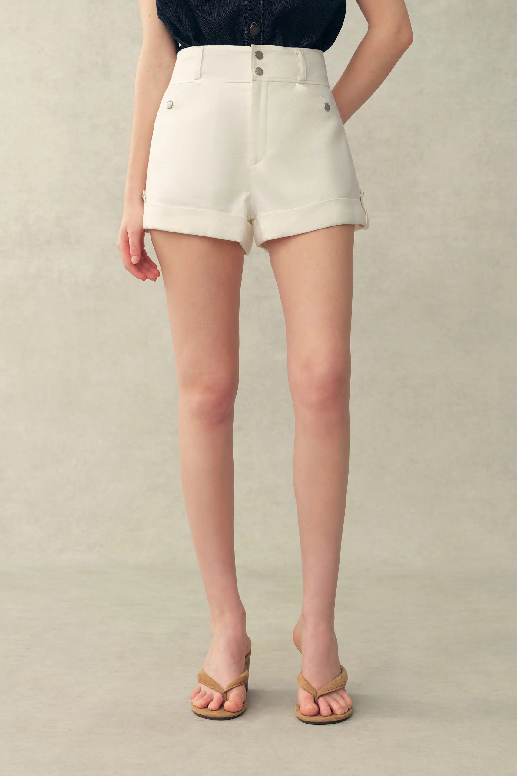 Barney A Line Cuffed Cargo Short in Linen Blend
